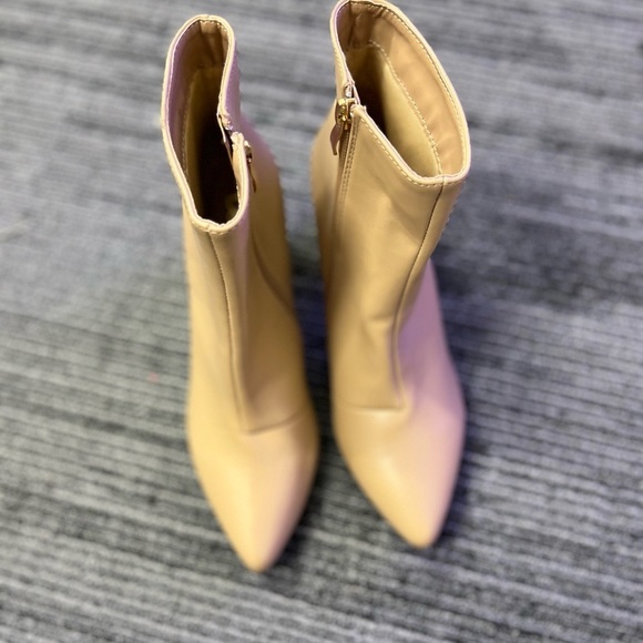 Sarai Light Nude Pointed-Toe Ankle Booties - Picture 4 of 5